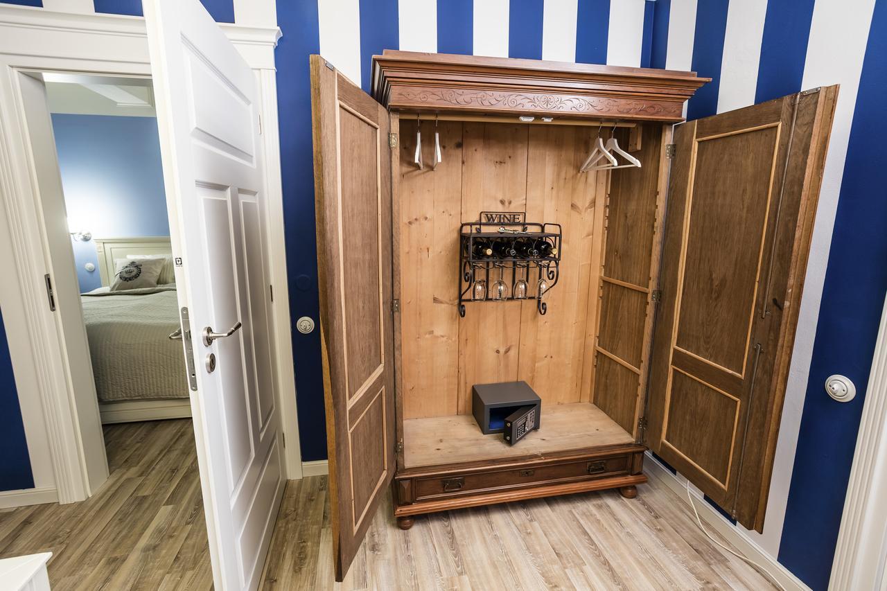 Chateau Nightingales Hostoun エクステリア 写真