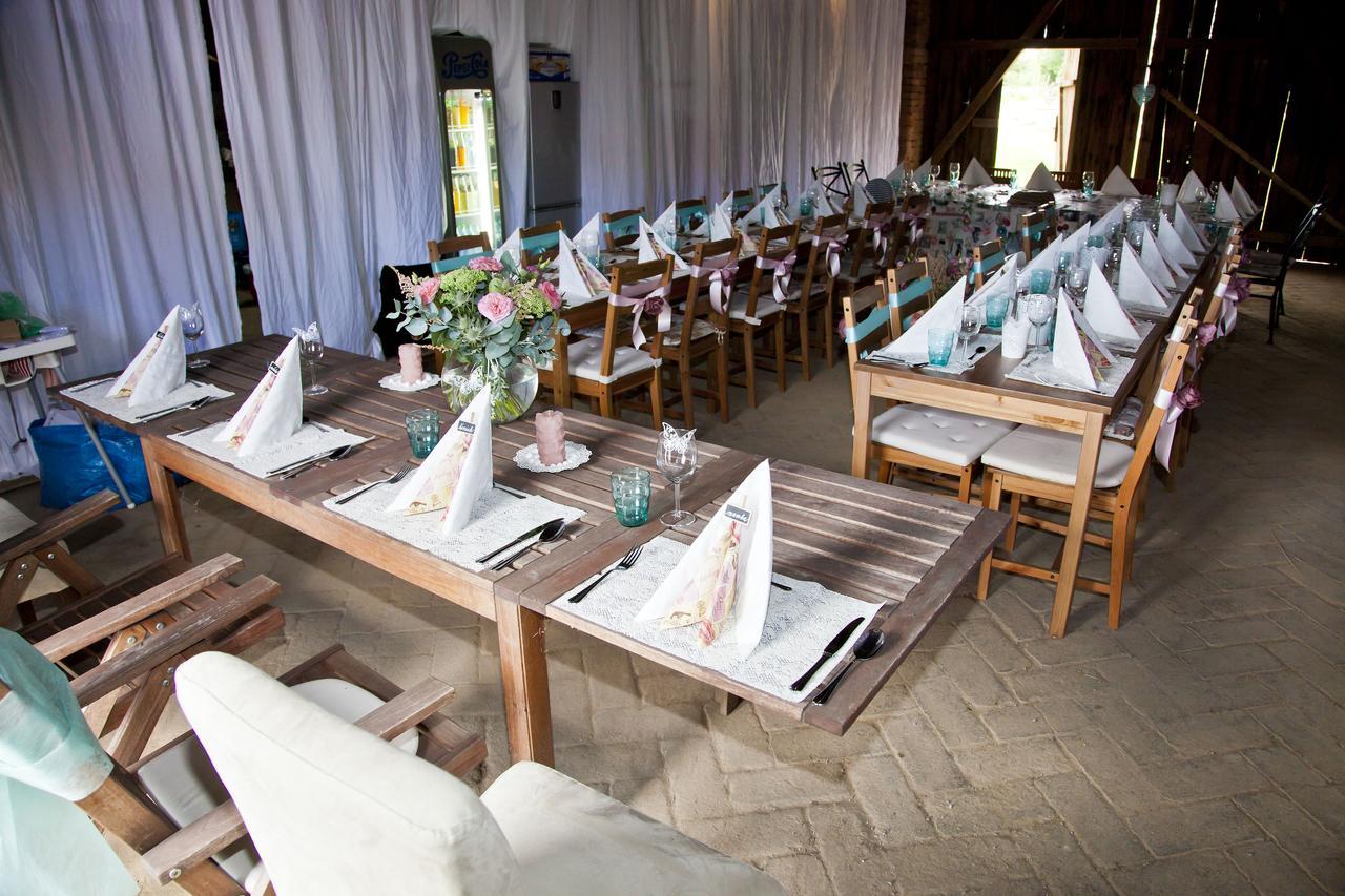 Chateau Nightingales Hostoun エクステリア 写真